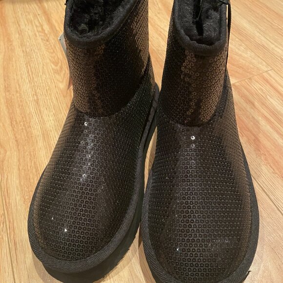 Juicy Couture Black Sparkly "Uggs" Boot Women's Size 6 - Picture 2 of 8